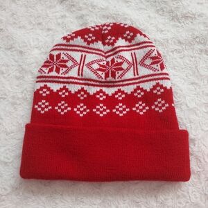 Red Winter Snowflake Beanie Cap Hat One Size Ski Lodge Snow Winter